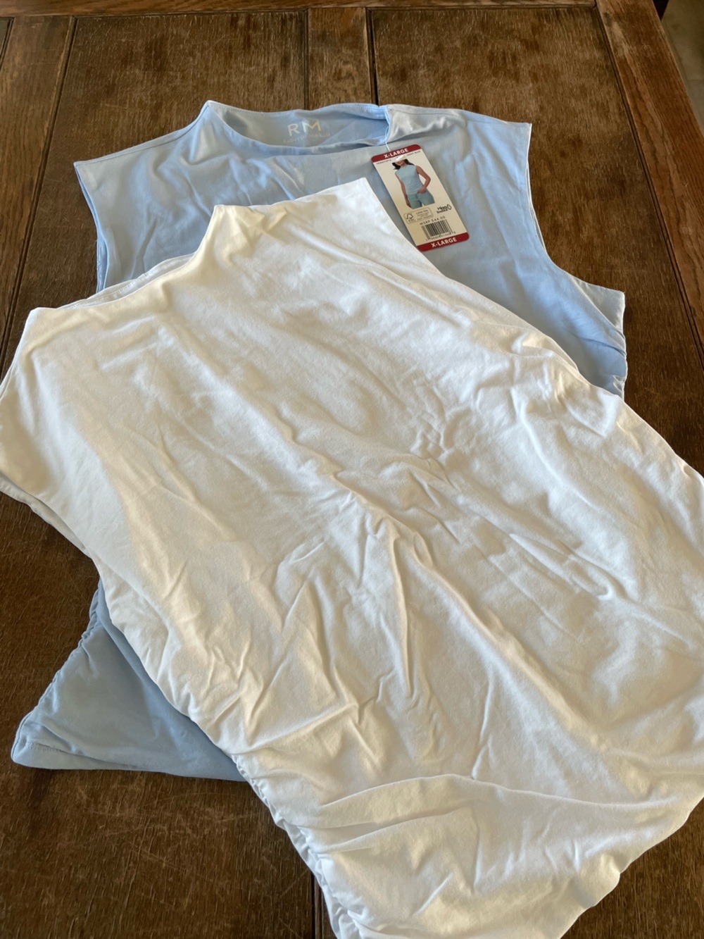 Sleeveless Tank Top - White & Light Blue